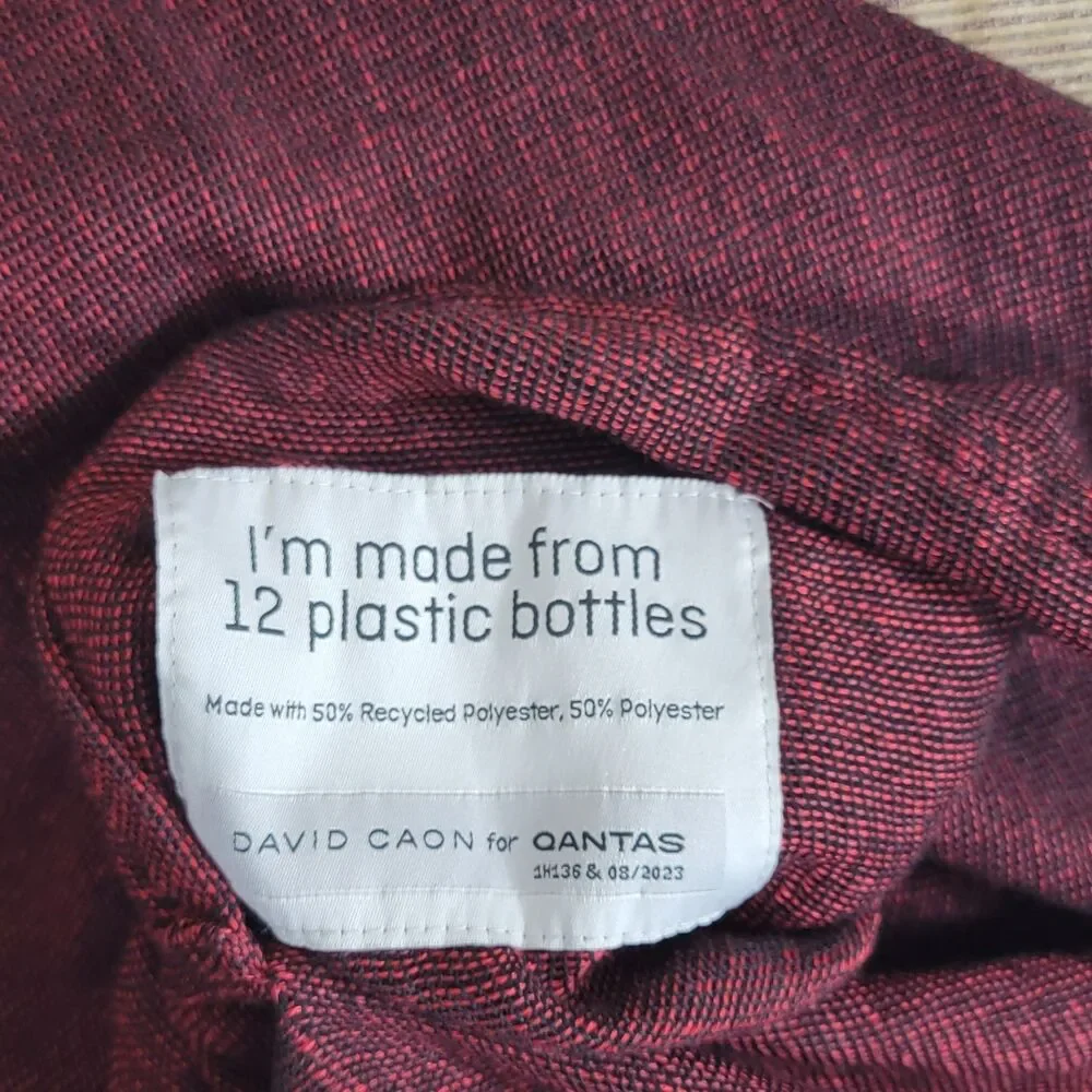 David Caon For Qantas Airways Airline Inflight Cabin Blanket Red Collectible